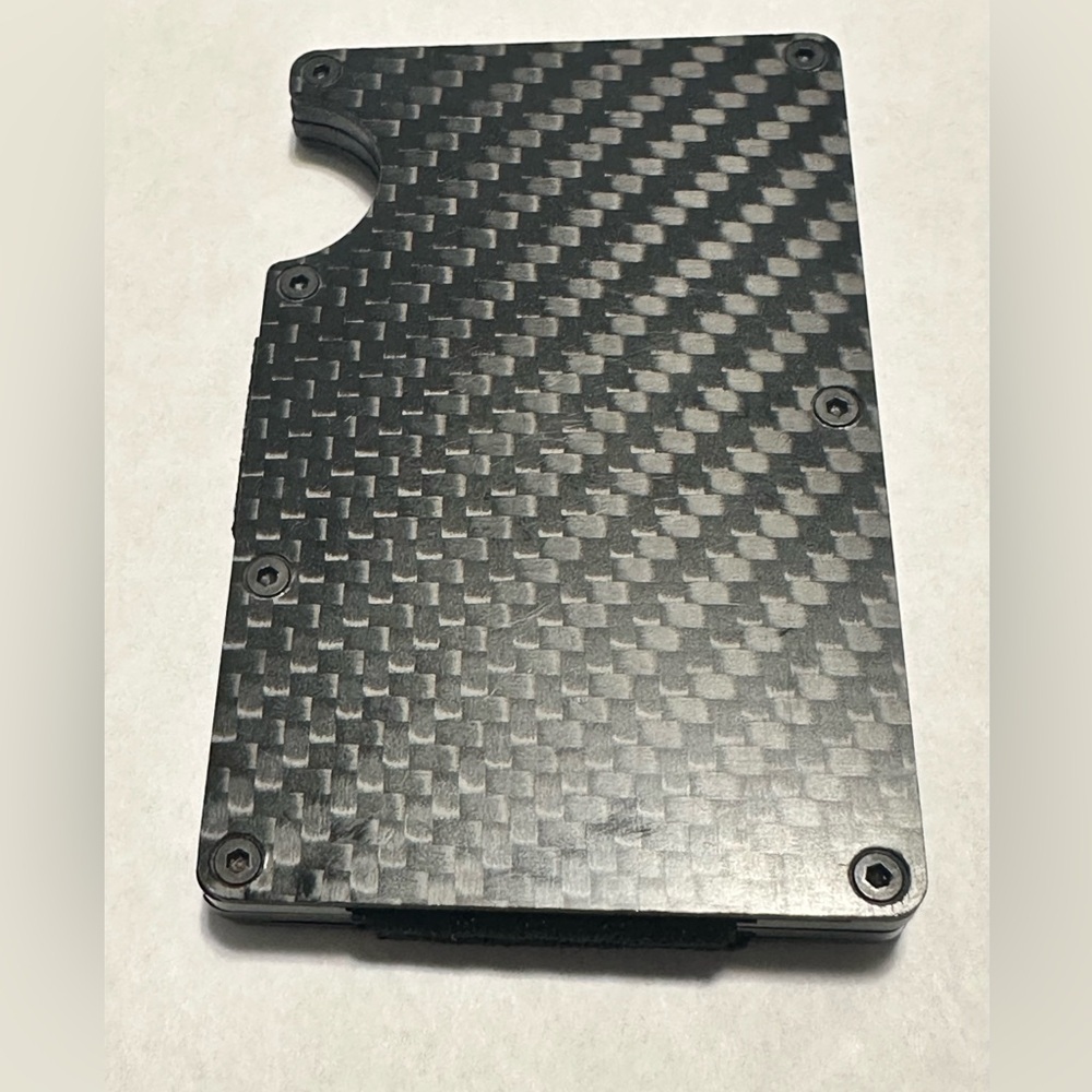 Carbon Fiber Card Holder with Cash Elastic - Picture 2 of 4